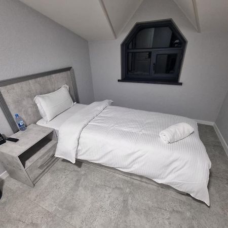 Revel Hotel Tashkent Bagian luar foto